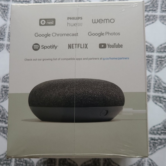Google Home Mini - Picture 2 of 2
